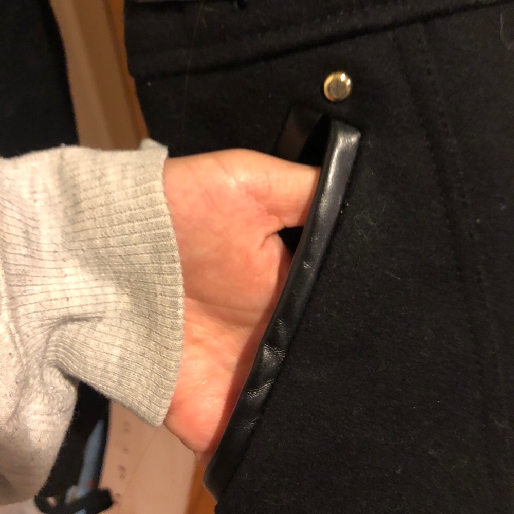 Coat - Picture 6 of 7